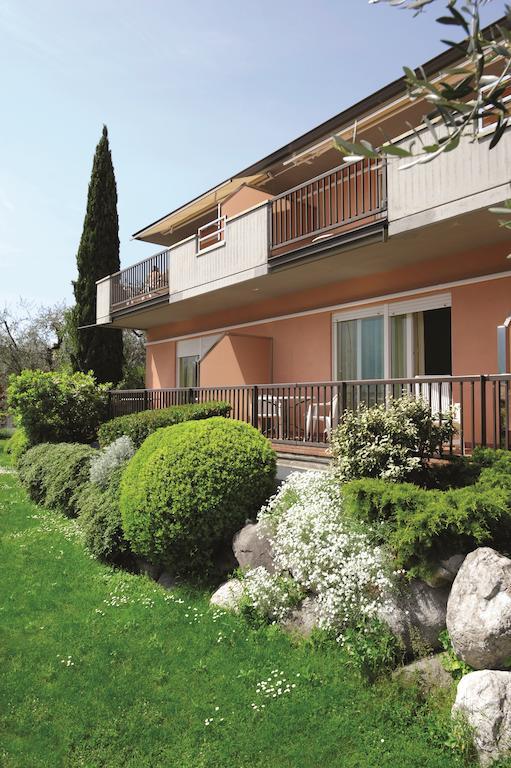 Residence La Madonnina 利莫内-苏尔加达 外观 照片